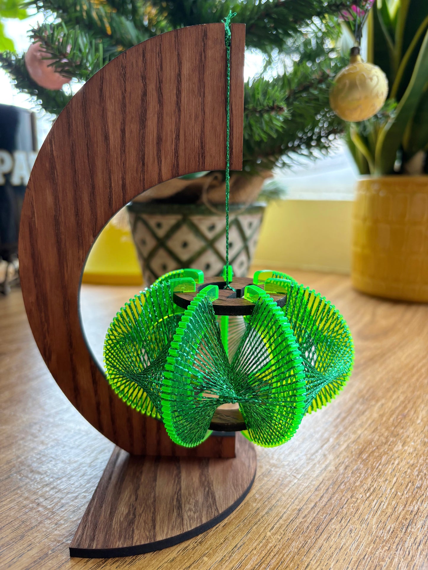 NEW Bauble Stand