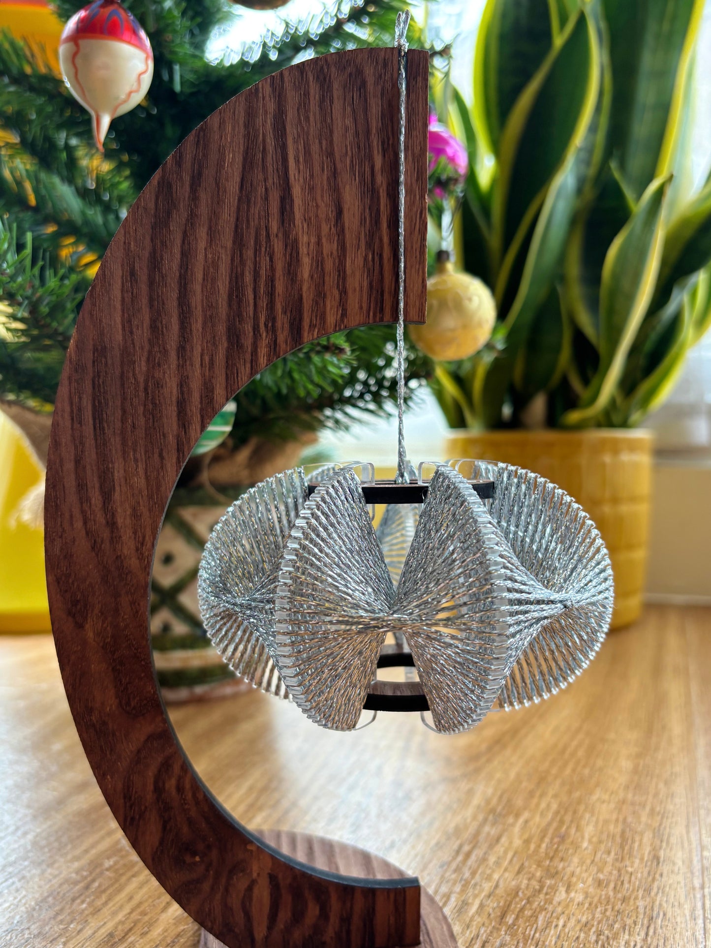 NEW Bauble Stand