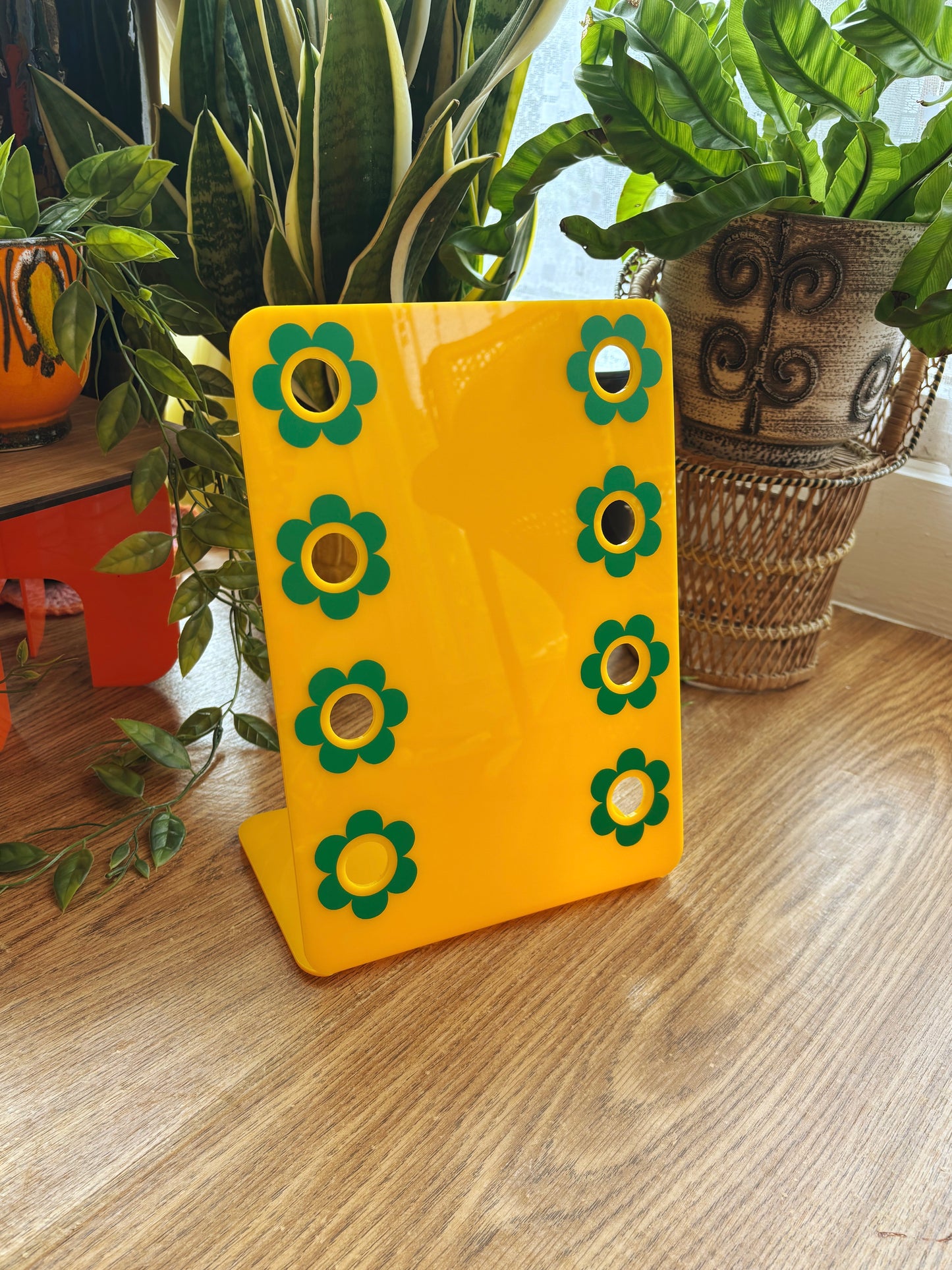 NEW Marjoram Glasses Stand
