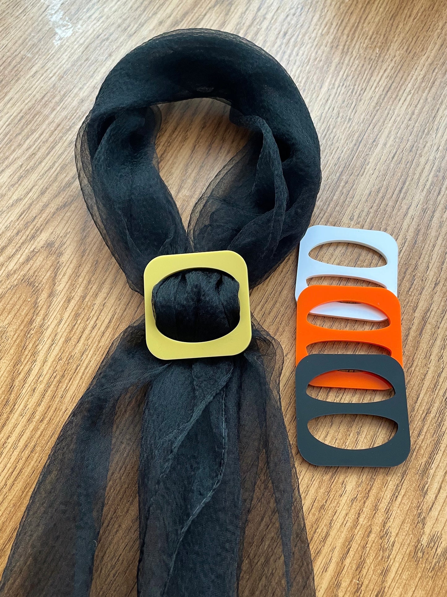 Sandy Scarf Toggle