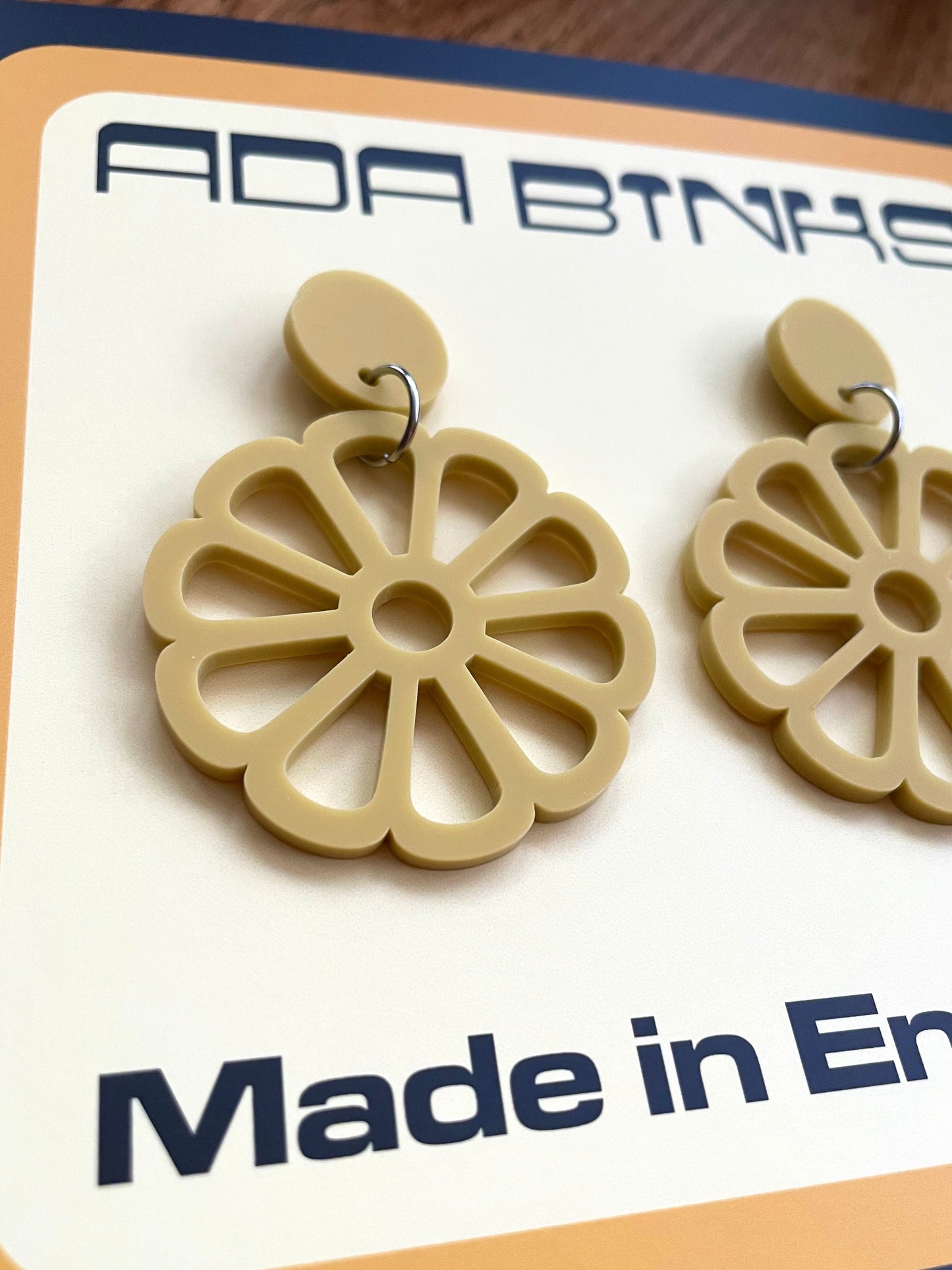 60s yellow flower earrings