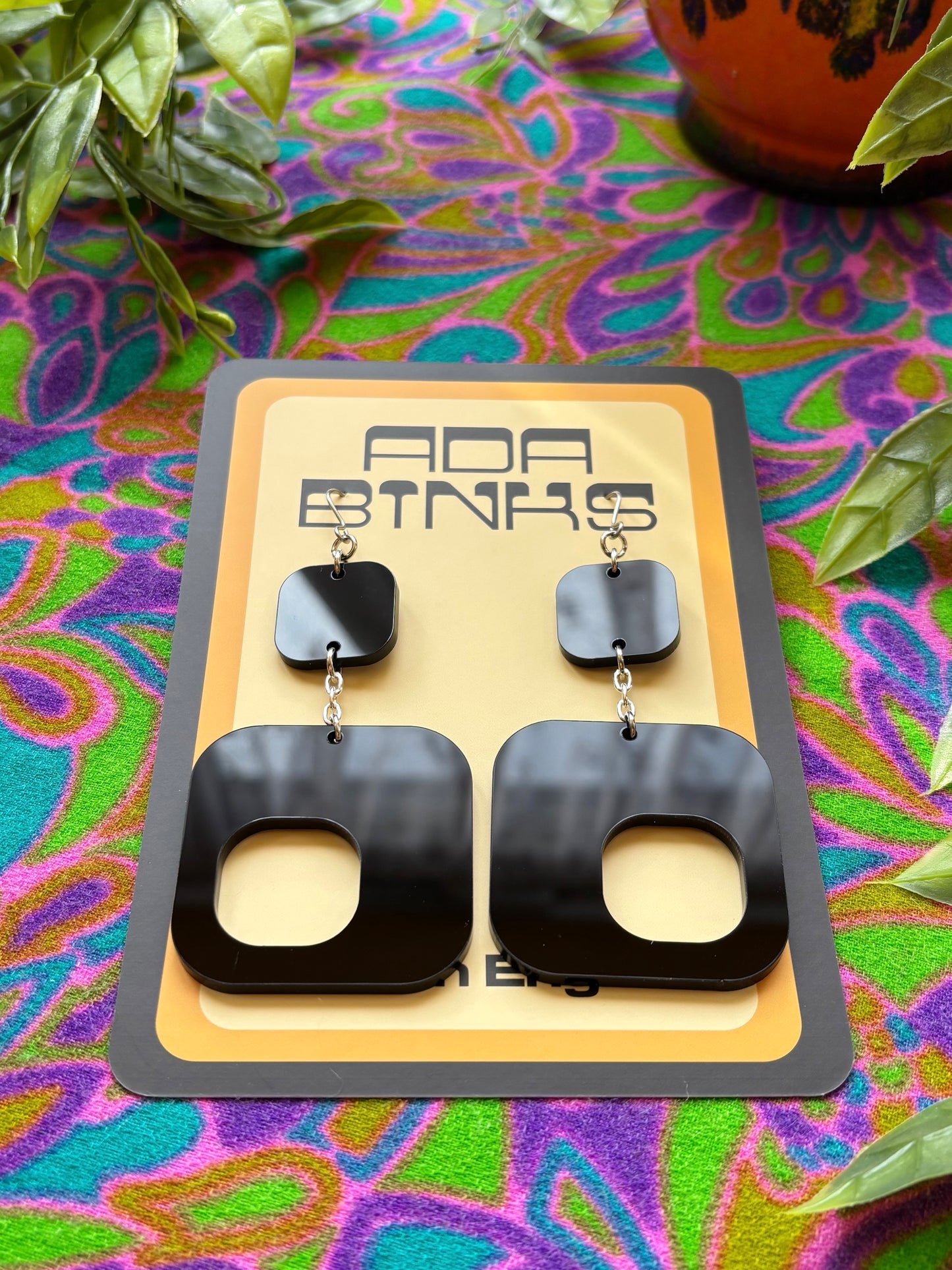NEW Lulu Gogo Earrings