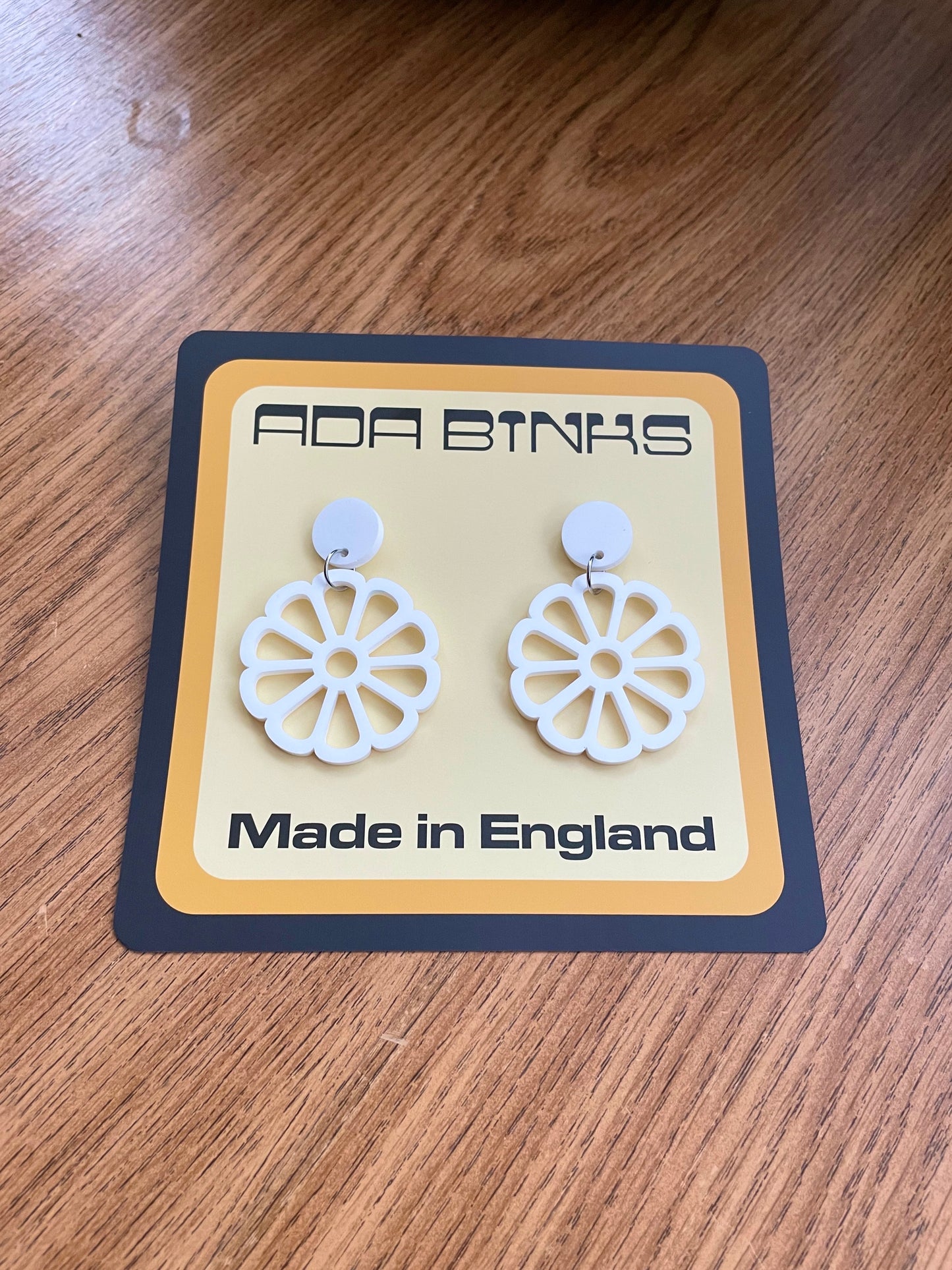 vintage flower earrings
