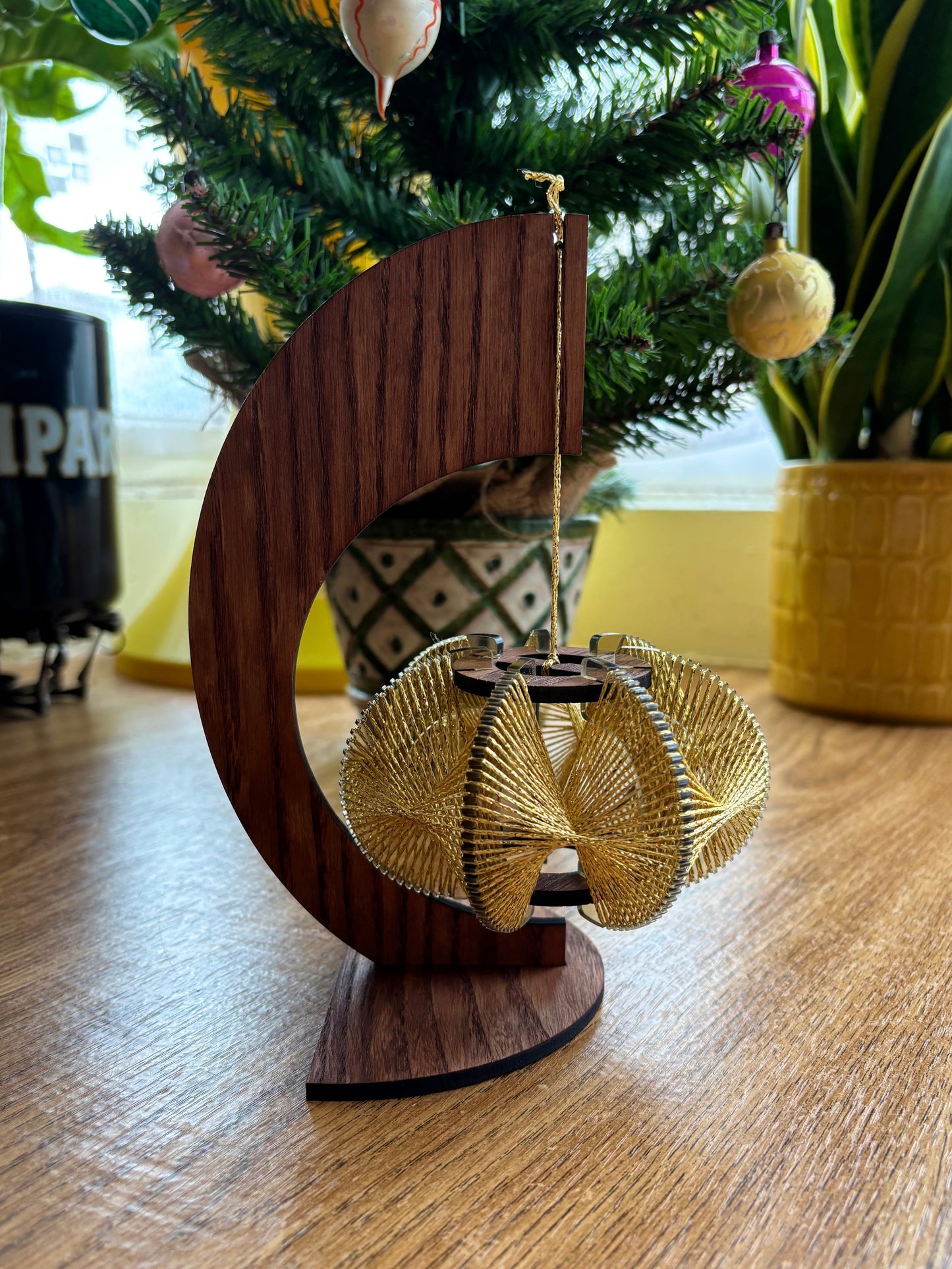 NEW Bauble Stand