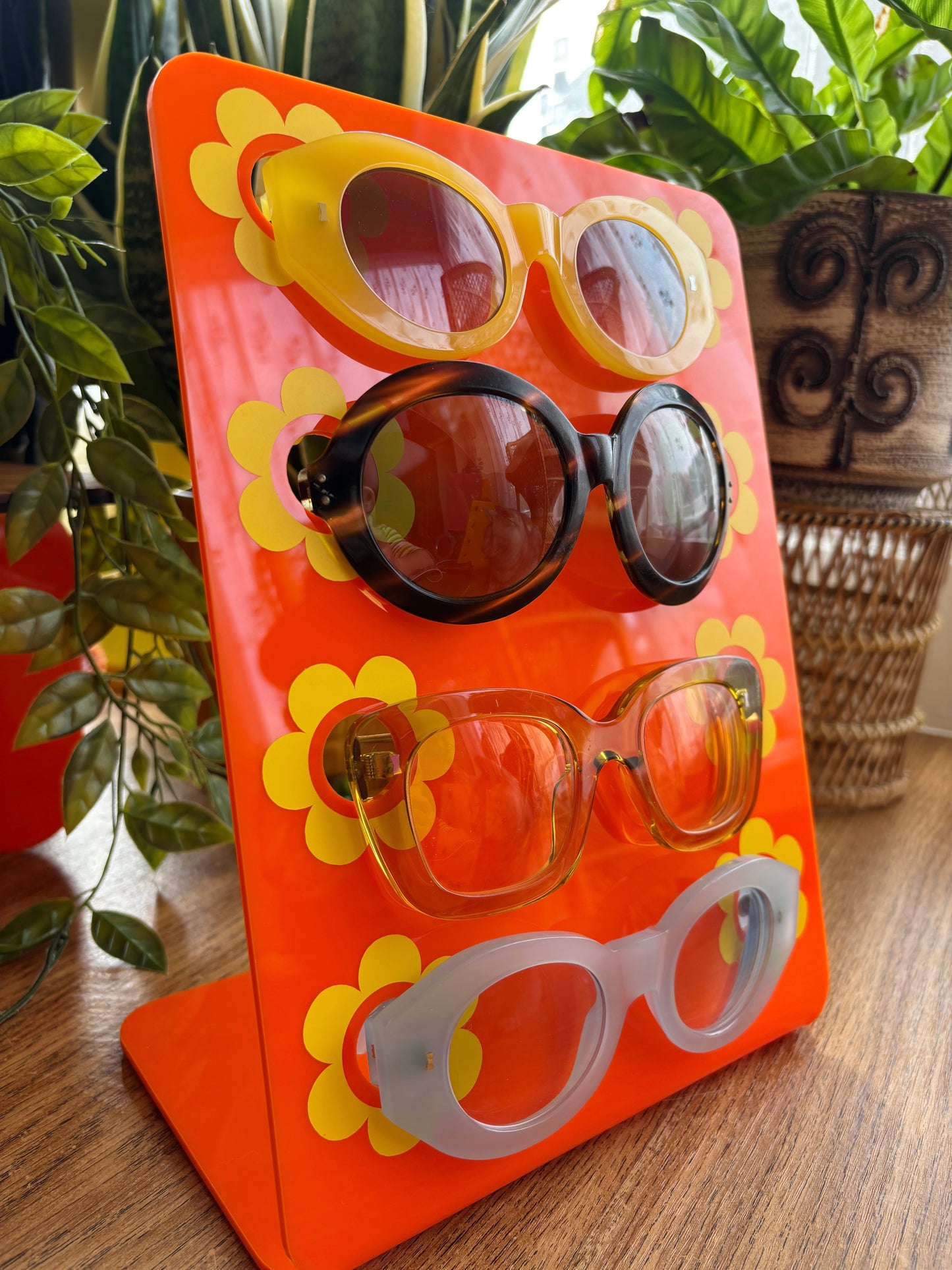 NEW Marjoram Glasses Stand