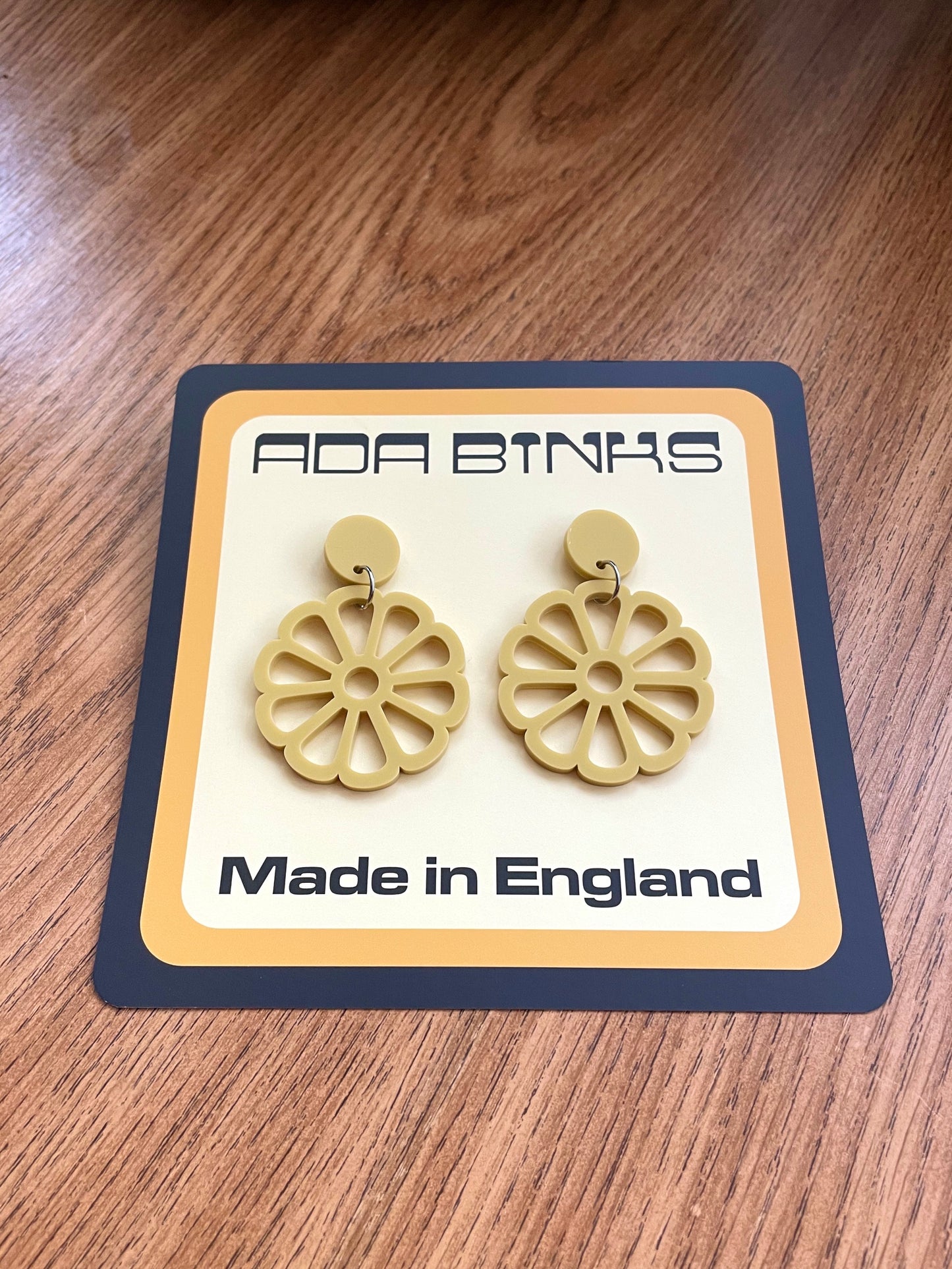 70s flower earrings mustard