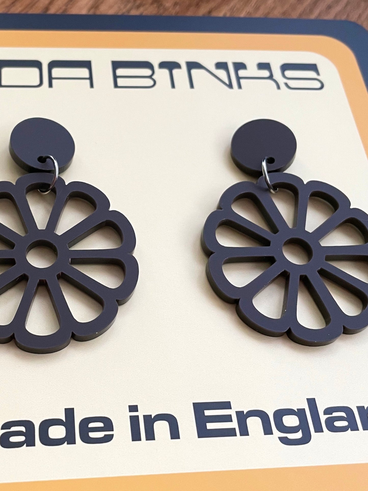 vintage flower earrings