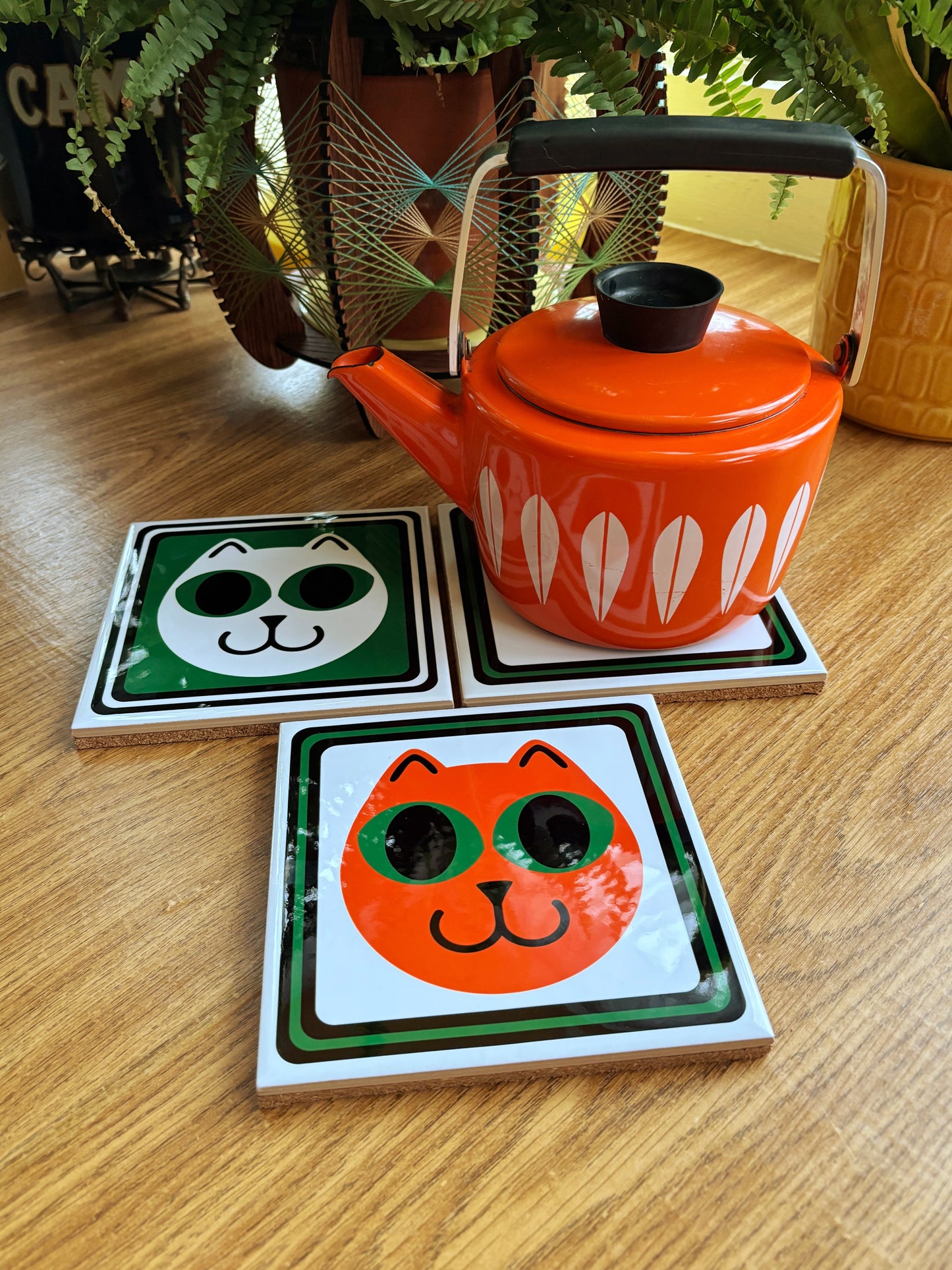 NEW- Pussycat Ceramic Trivet