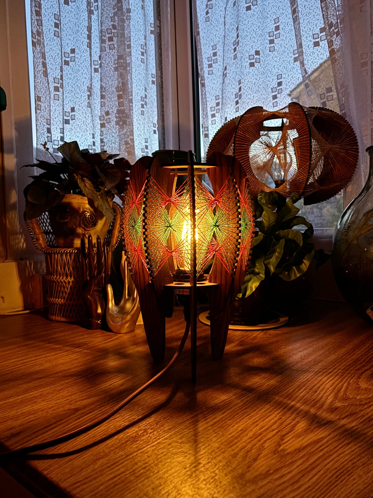 Asteroid Table Lamp