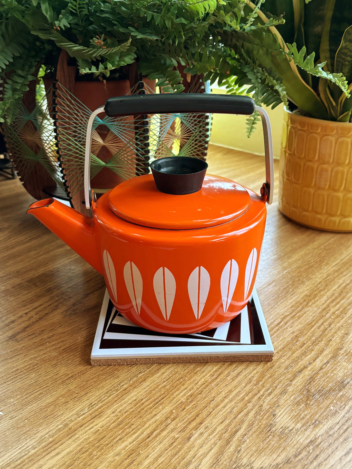NEW- Op Art Ceramic Trivet