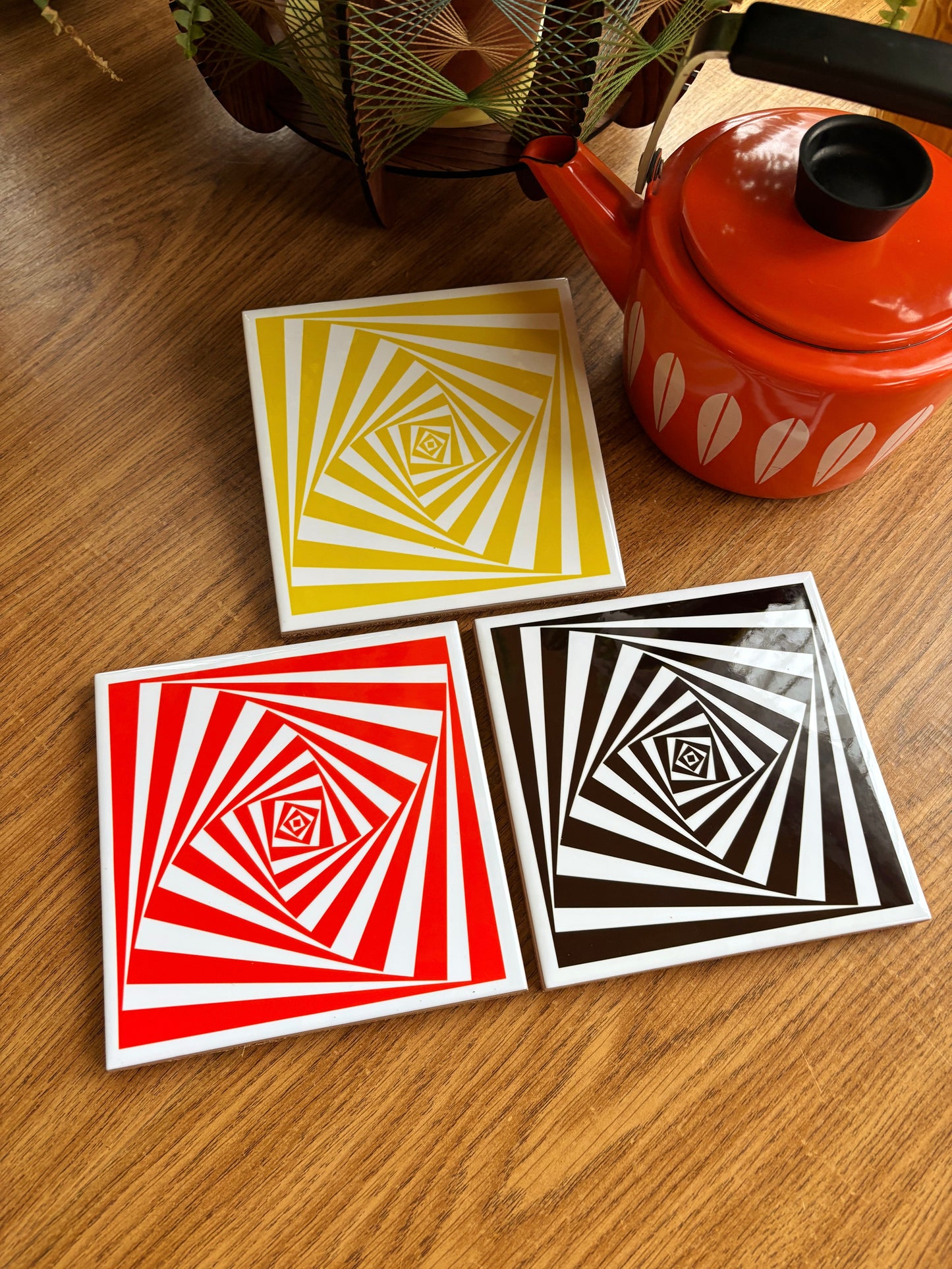 NEW- Op Art Ceramic Trivet