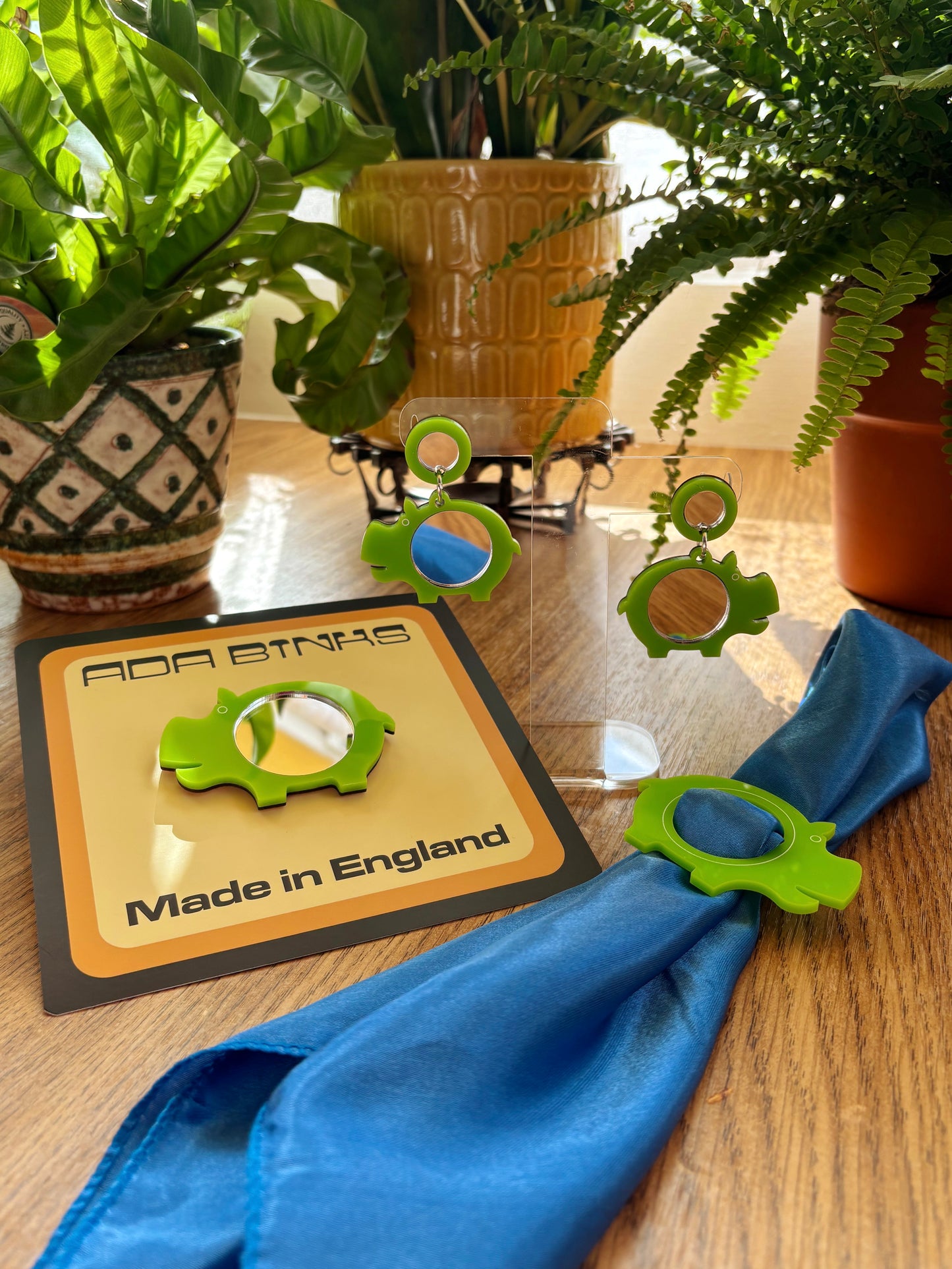 NEW Mini Mirror Hippo Brooch